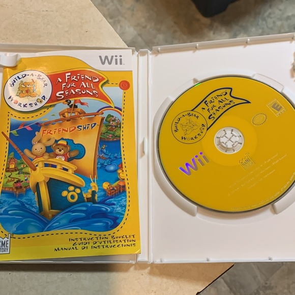 Build-A-Bear Workshop A Friend Fur All Seasons for Nintendo Wii - Picture 2 of 4